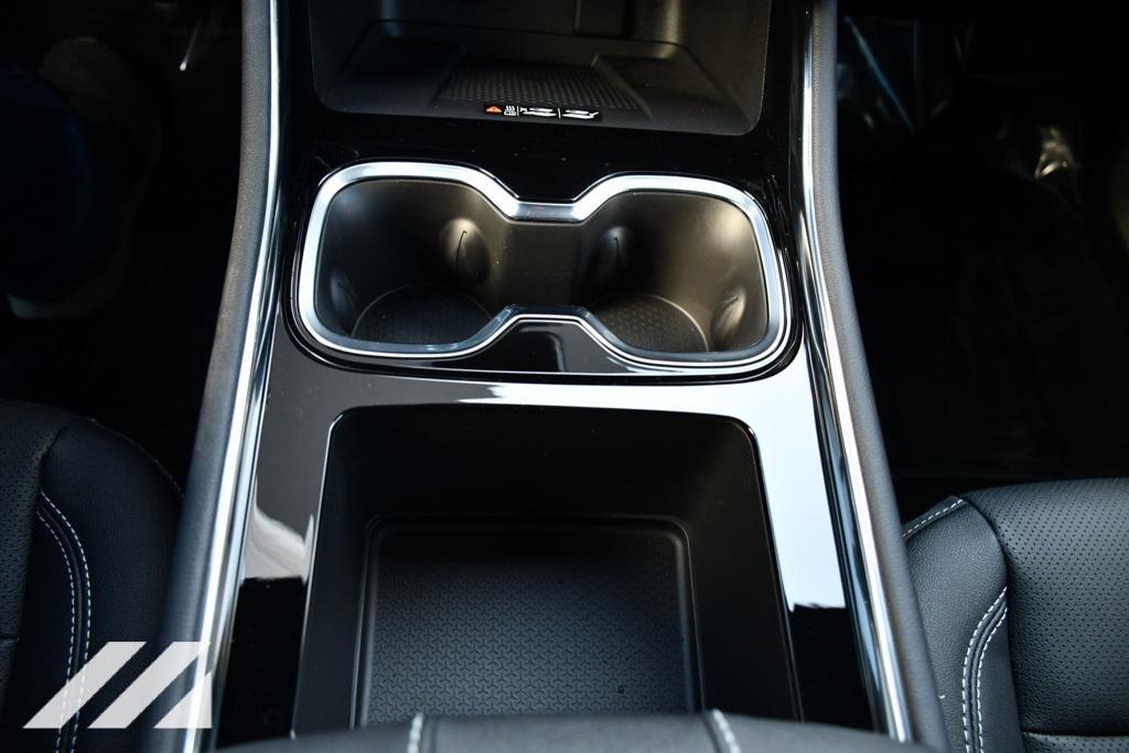 new 2026 Chevrolet Traverse car, priced at $45,914