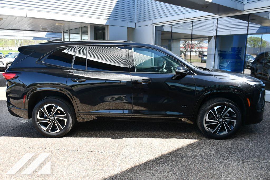 used 2025 Buick Enclave car, priced at $38,218