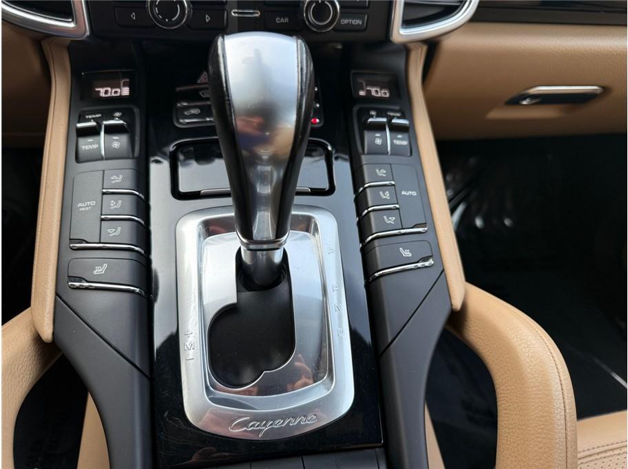 2016 Black Porsche Cayenne