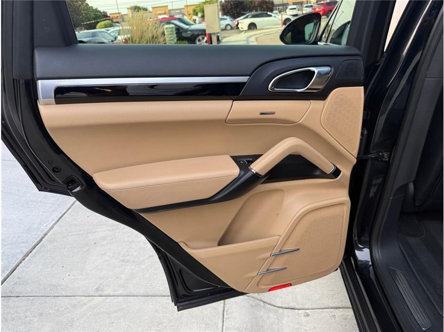 2016 Black Porsche Cayenne