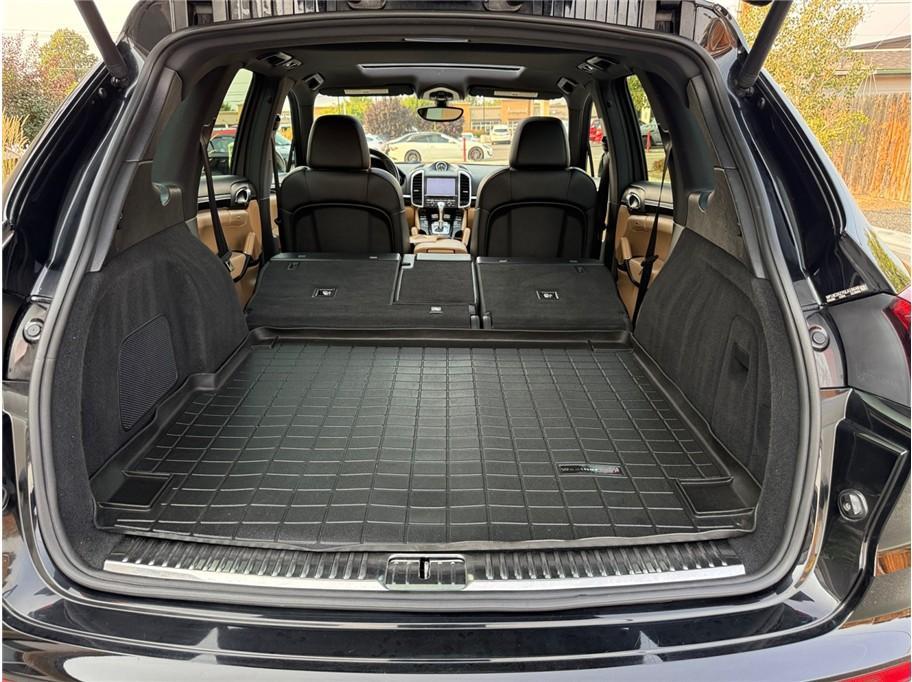 2016 Black Porsche Cayenne