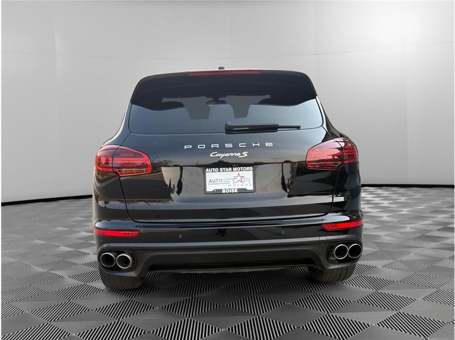 2016 Black Porsche Cayenne