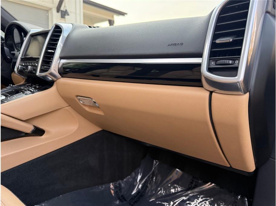 2016 Black Porsche Cayenne