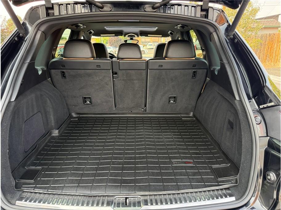 2016 Black Porsche Cayenne