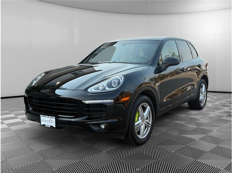 2016 Black Porsche Cayenne