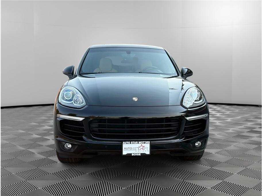 2016 Black Porsche Cayenne