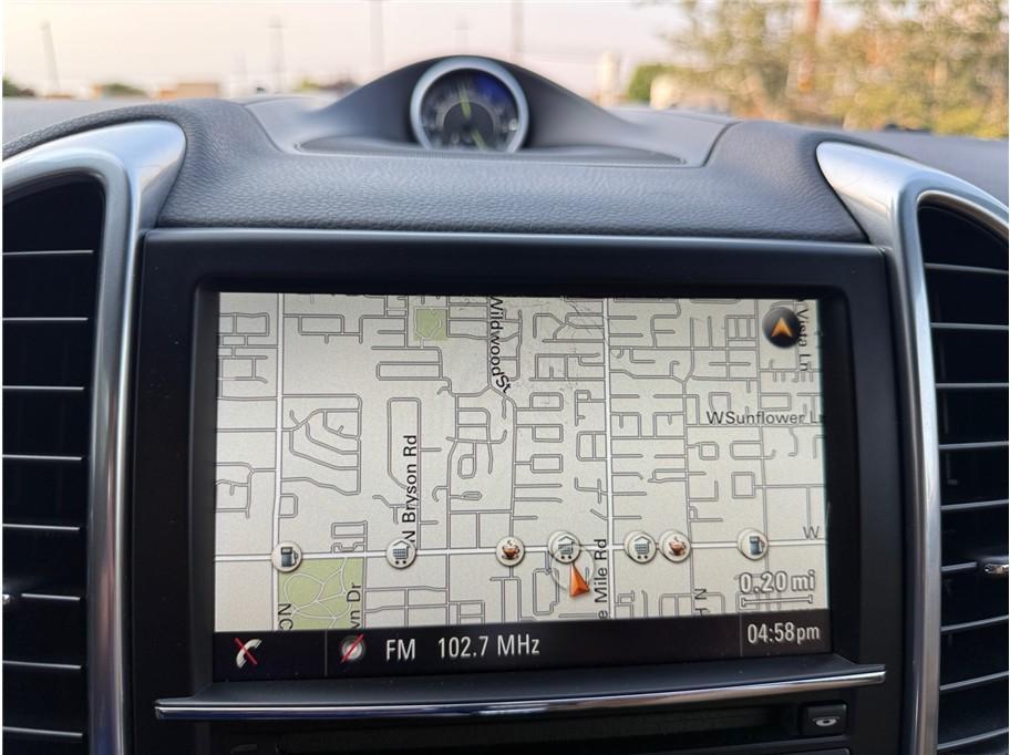 2016 Black Porsche Cayenne