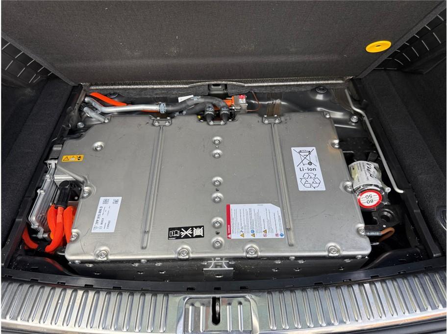 2016 Black Porsche Cayenne