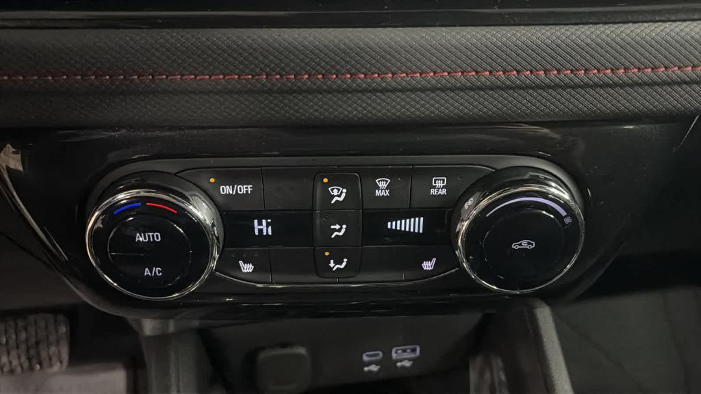 used 2024 Chevrolet TrailBlazer car, priced at $27,495