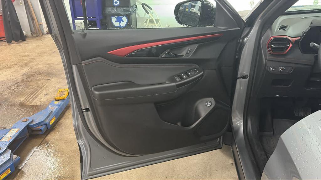 used 2024 Chevrolet TrailBlazer car, priced at $27,495