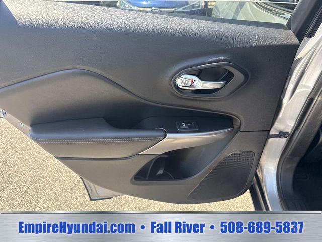 used 2019 Jeep Cherokee car, priced at $19,385