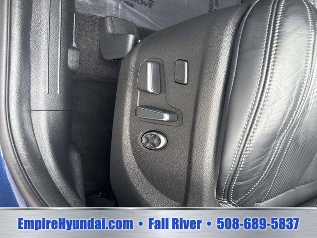 used 2023 Hyundai Santa Fe car, priced at $31,385