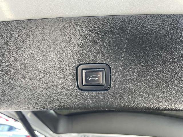 used 2022 Chevrolet Traverse car, priced at $27,090