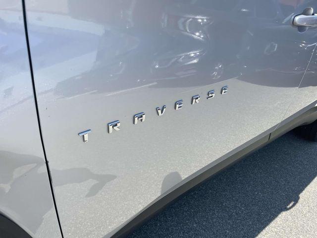used 2022 Chevrolet Traverse car, priced at $27,090