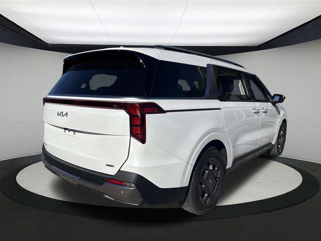 used 2025 Kia Carnival Hybrid car, priced at $41,690
