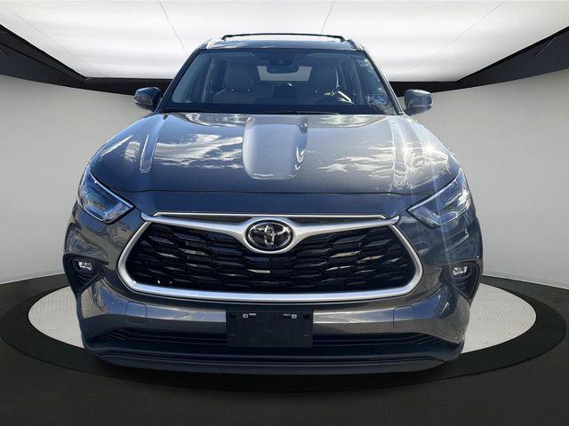 used 2023 Toyota Highlander car, priced at $36,390