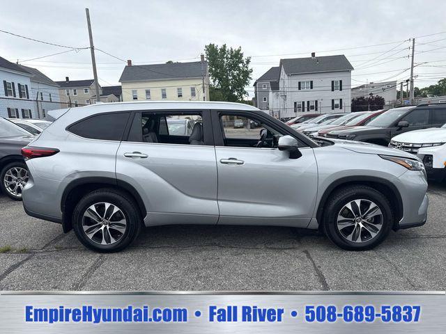 used 2020 Toyota Highlander car, priced at $27,685