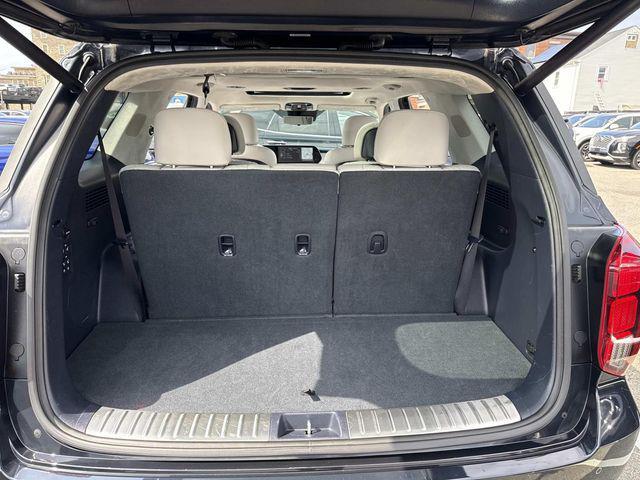 used 2024 Hyundai Palisade car, priced at $38,890