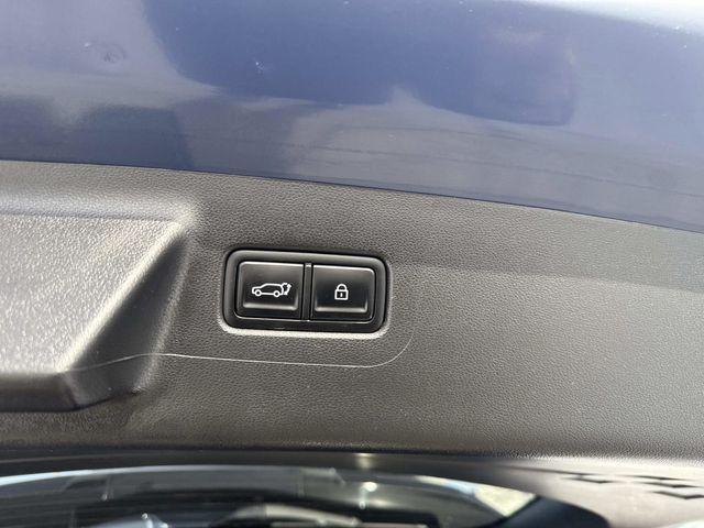 used 2025 Hyundai Santa Fe car, priced at $38,990