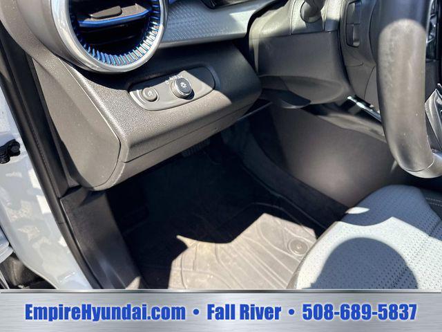 used 2025 Chevrolet Trax car, priced at $22,585