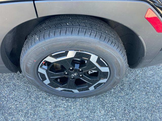 new 2025 Hyundai Santa Fe car, priced at $35,638