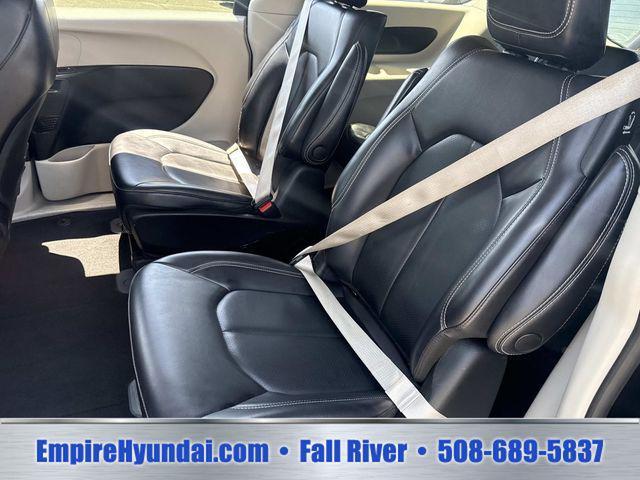 used 2023 Chrysler Pacifica Hybrid car, priced at $24,885