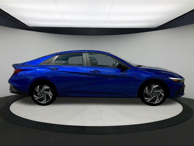 new 2025 Hyundai Elantra car, priced at $21,656