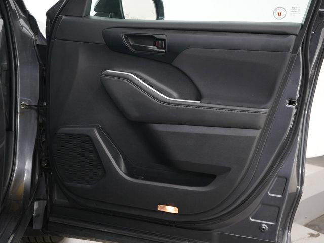 used 2022 Toyota Highlander car, priced at $23,499
