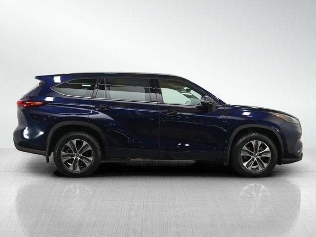 used 2022 Toyota Highlander car, priced at $28,399