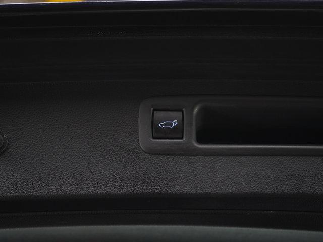 used 2022 Toyota Highlander car, priced at $28,399