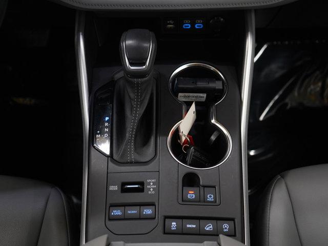 used 2022 Toyota Highlander car, priced at $28,399