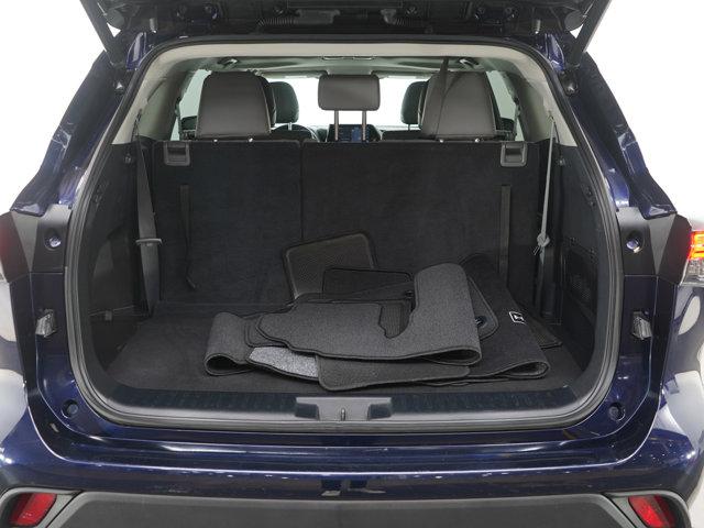 used 2022 Toyota Highlander car, priced at $28,399
