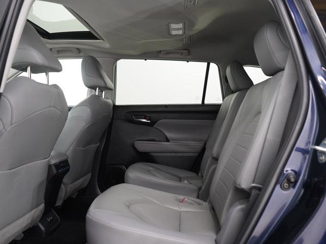 used 2022 Toyota Highlander car, priced at $28,399