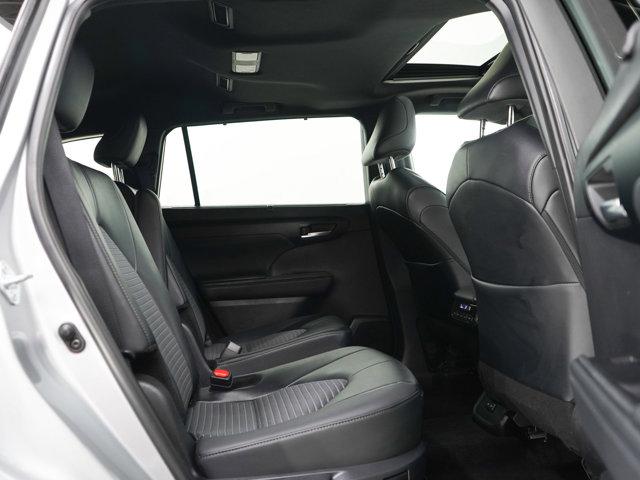 used 2025 Toyota Highlander car, priced at $44,049
