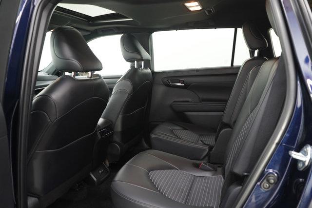 used 2025 Toyota Highlander car, priced at $43,348