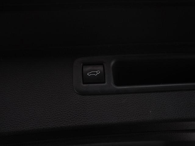 used 2025 Toyota Highlander car, priced at $45,049