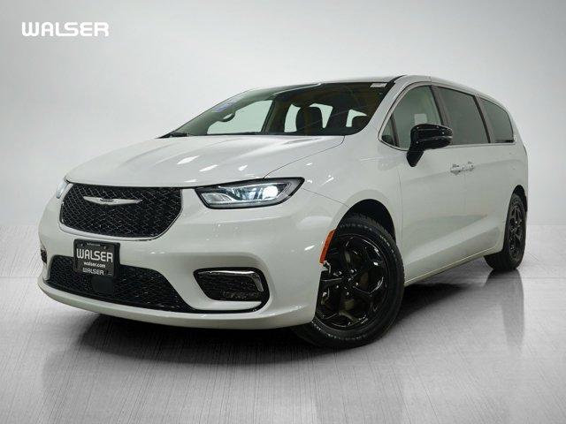 used 2024 Chrysler Pacifica car, priced at $35,998