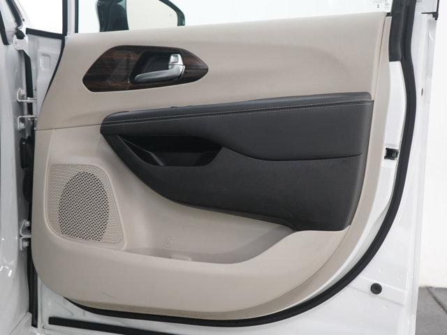 used 2024 Chrysler Pacifica car, priced at $35,998