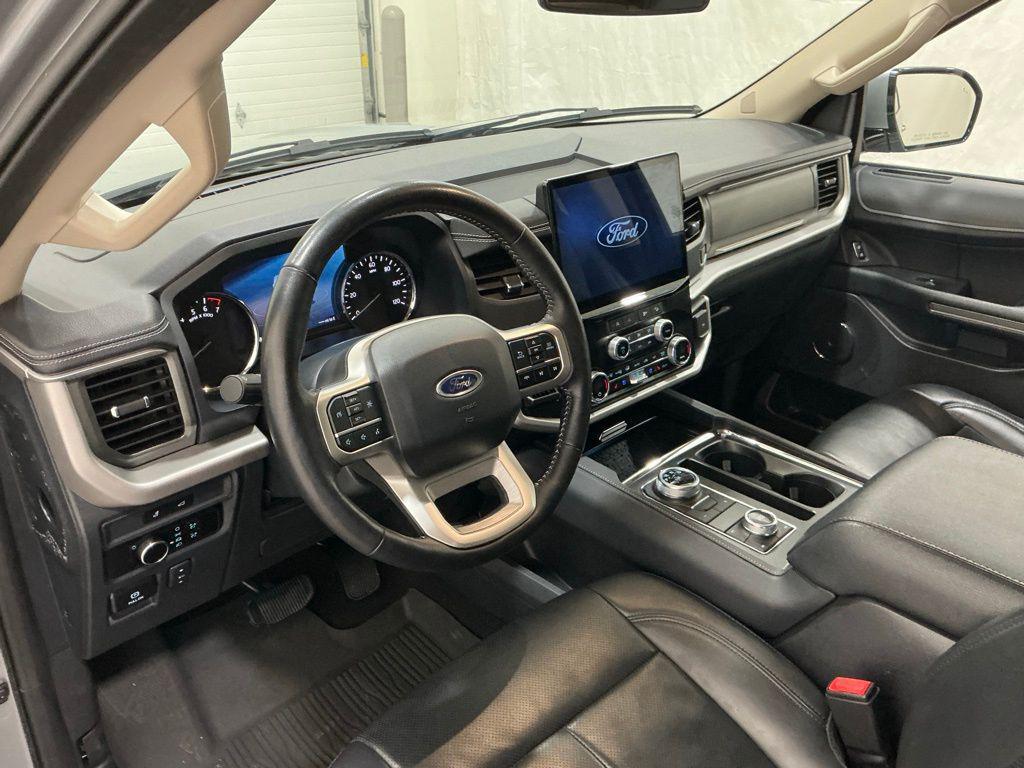 used 2024 Ford Expedition car, priced at $44,500