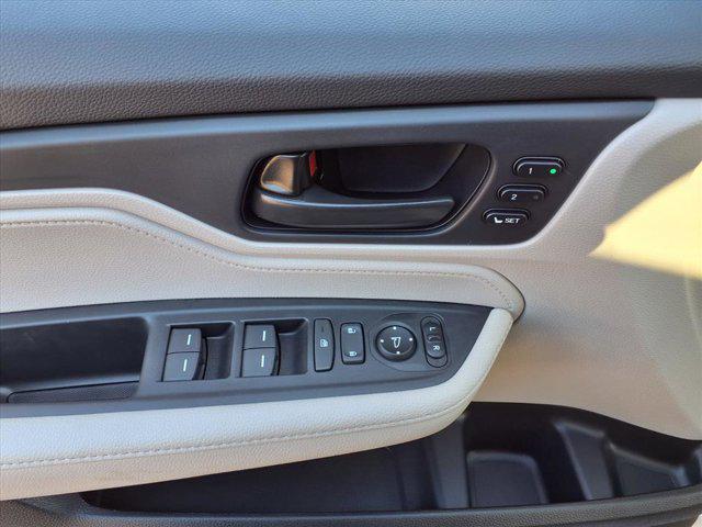 new 2026 Honda Odyssey car, priced at $43,210