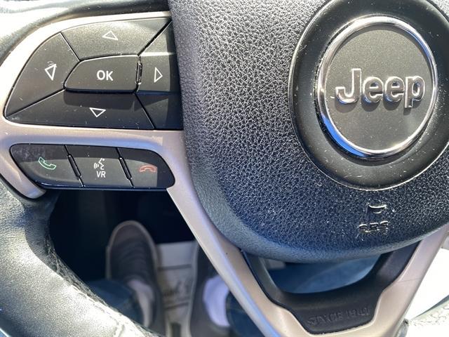 used 2016 Jeep Cherokee car, priced at $10,495