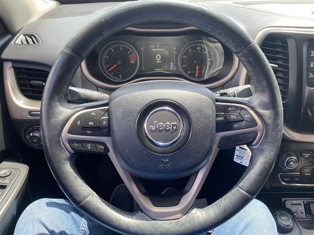 used 2016 Jeep Cherokee car, priced at $10,495