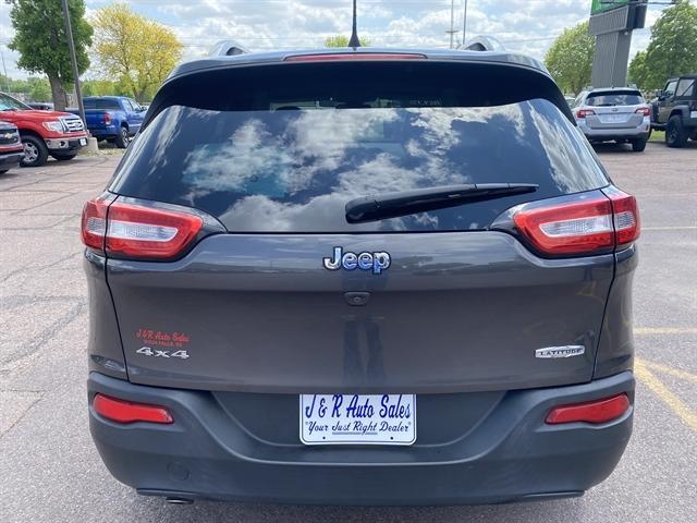 used 2016 Jeep Cherokee car, priced at $10,495