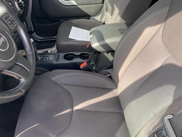 used 2015 Jeep Wrangler Unlimited car, priced at $22,650