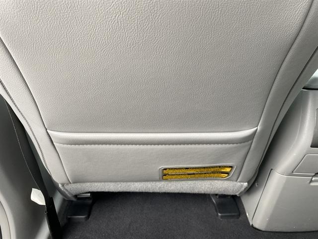 used 2013 Toyota Highlander car, priced at $11,995