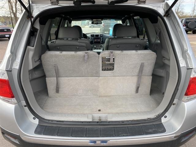 used 2013 Toyota Highlander car, priced at $11,995