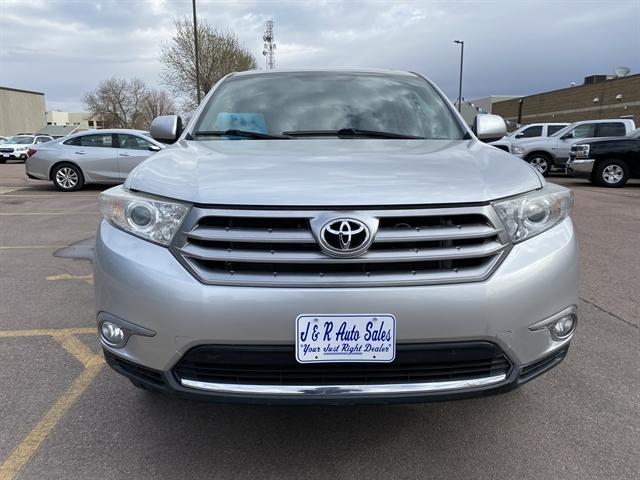 used 2013 Toyota Highlander car, priced at $11,995
