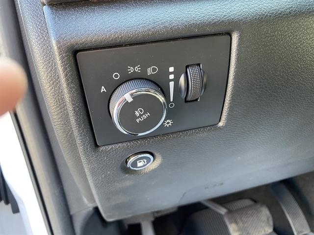 used 2015 Jeep Grand Cherokee car, priced at $11,995