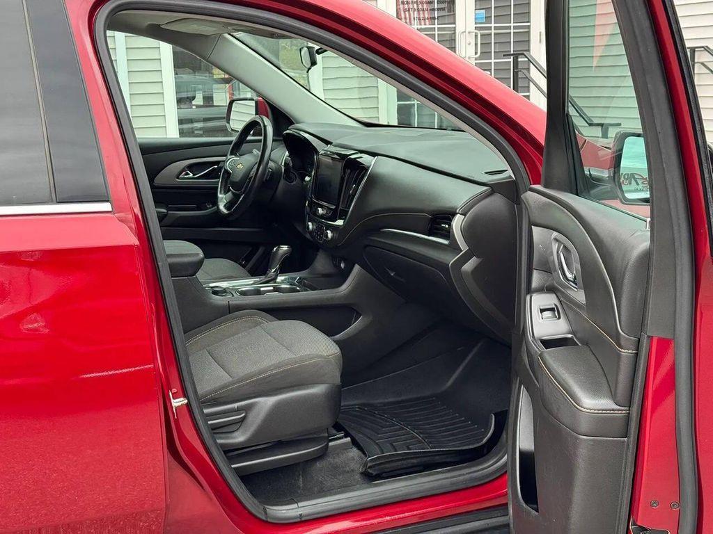 used 2018 Chevrolet Traverse car, priced at $14,498