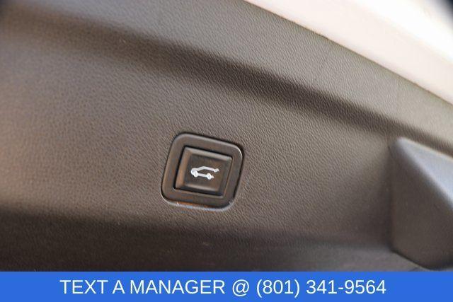 used 2021 GMC Yukon car, priced at $45,590